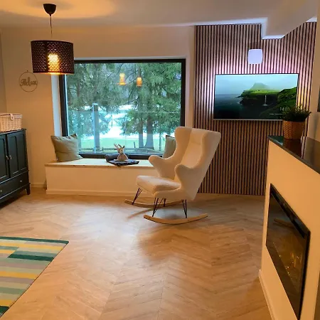 Pine Tree House Apartment