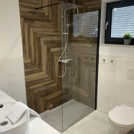 Pine Tree House Gozd Martuljek