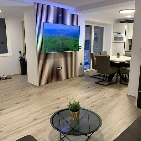 Pine Tree House Apartment Gozd Martuljek