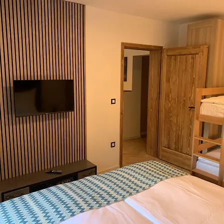 Pine Tree House Apartamento *