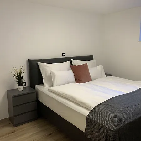 Pine Tree House Appartement *