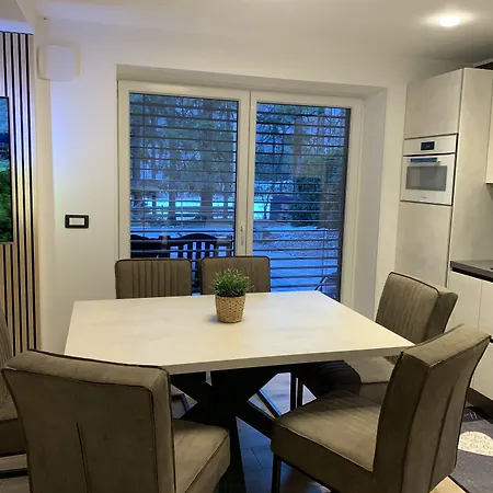 Pine Tree House Apartamento Gozd Martuljek