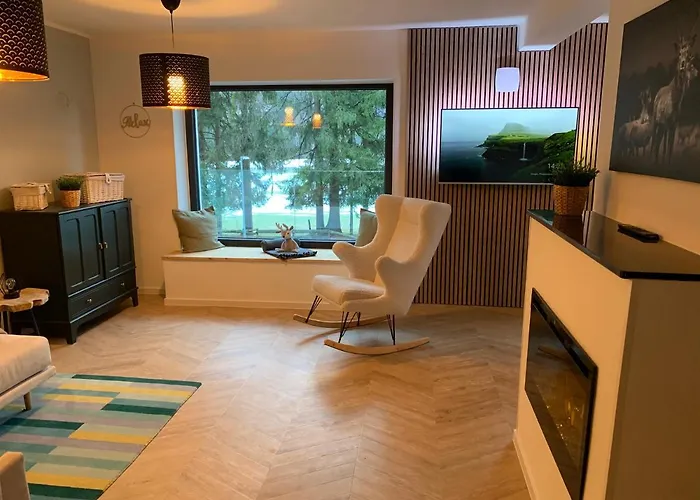 Pine Tree House Apartment