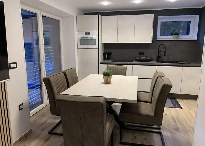 Apartment Pine Tree House Gozd Martuljek